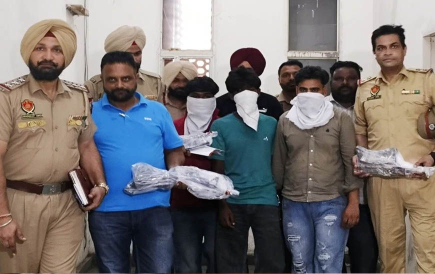 पंजाब पुलिस की बड़ी कामयाबी, अमृतसर में सीमा पार की कथित आतंकी साजिश नाकाम; ग्रेनेड और ग्लॉक पिस्टल बरामद