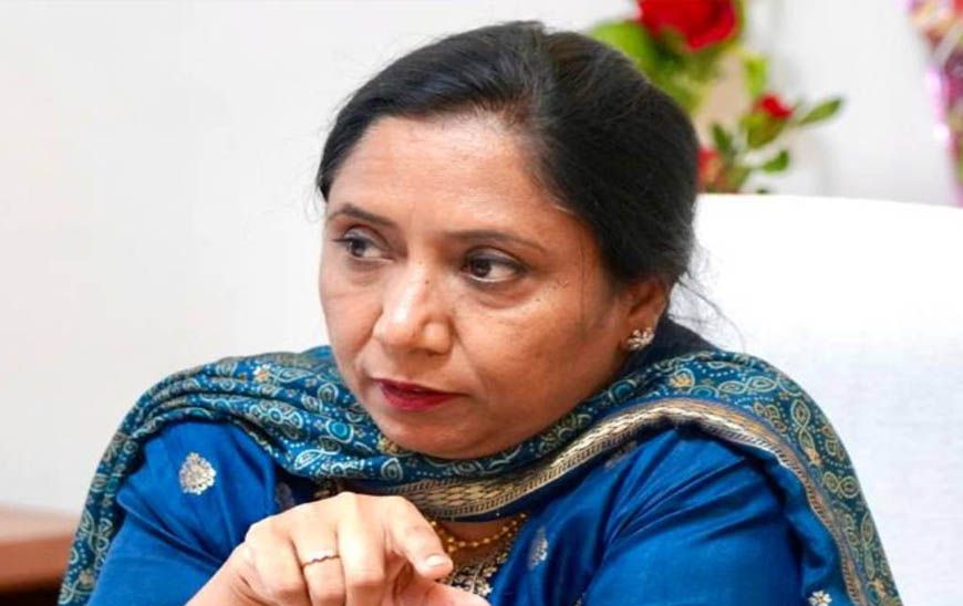 पंजाब में बच्चा गोद लेने की प्रक्रिया हुई आसान, सरकार ने जिलों में 26 दत्तक ग्रहण एजेंसियां तैनात कीं