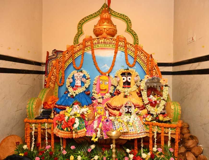 मुख्यमंत्री  विष्णुदेव साय ने दोकड़ा की ऐतिहासिक रथयात्रा में निभाई गजपति महाराजा की परंपरा : भगवान  जगन्नाथ का रथ खींचकर प्रदेशवासियों के सुख, समृद्धि और खुशहाली की कामना की
