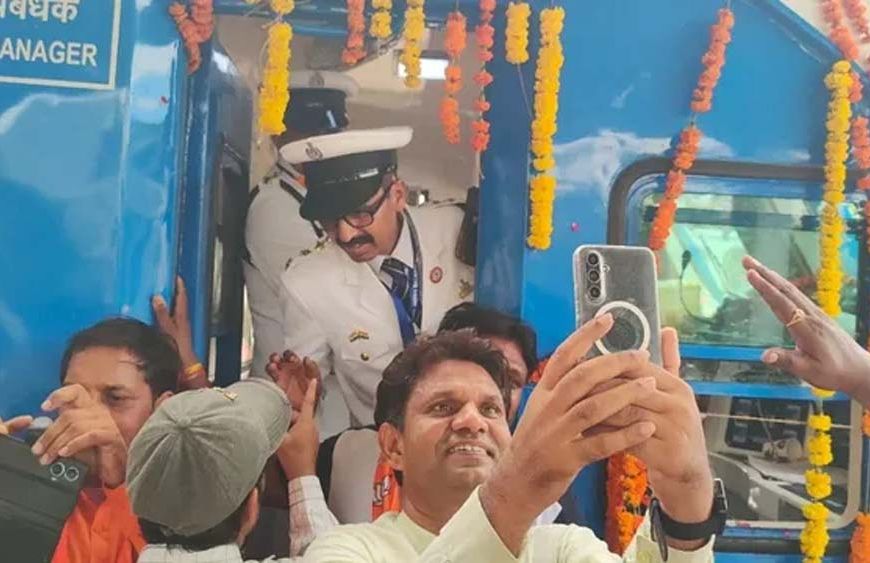 सोनीपत पहुंची देश की पहली हाइड्रोजन ट्रेन, यात्रियों ने बताया शानदार अनुभव