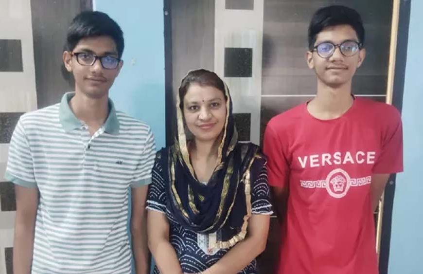 तोशाम के जुड़वा भाइयों ने पहली कोशिश में NEET-2026 किया क्वालीफाई