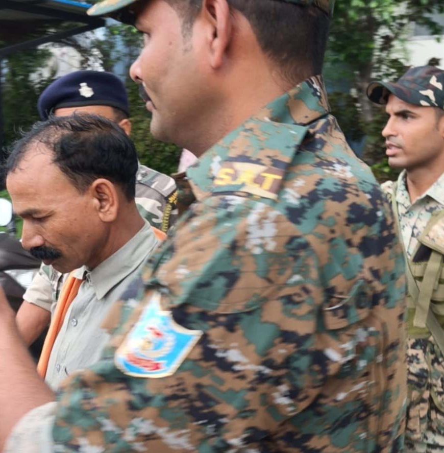 झारखंड में बड़ी कामयाबी, 25 लाख के इनामी नक्सली अजय महतो गिरफ्तार