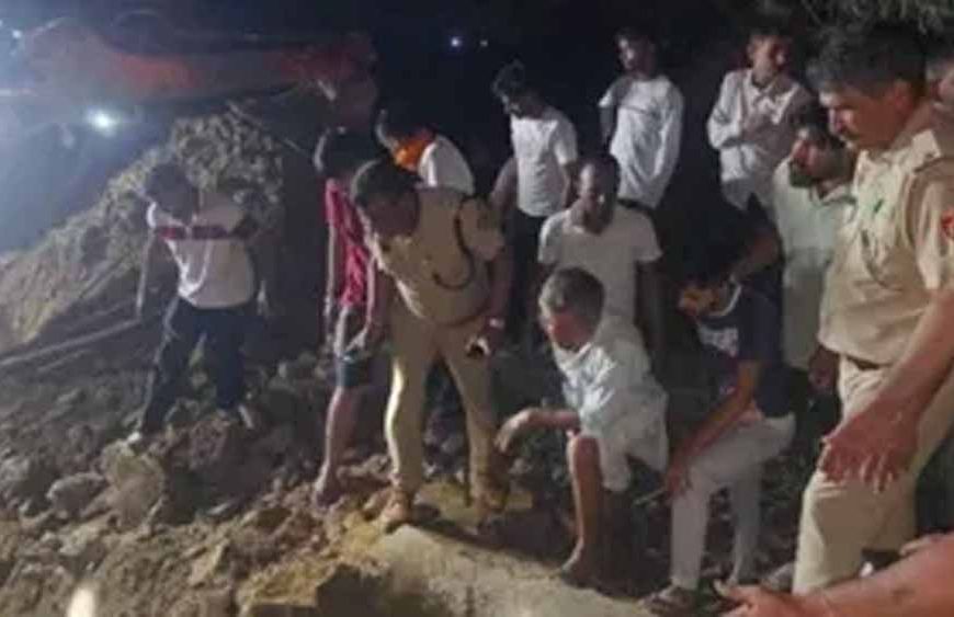 हरियाणा में बछड़े को बचाने उतरे 4 लोगों की कुएं में दम घुटने से मौत, गांव में मातम
