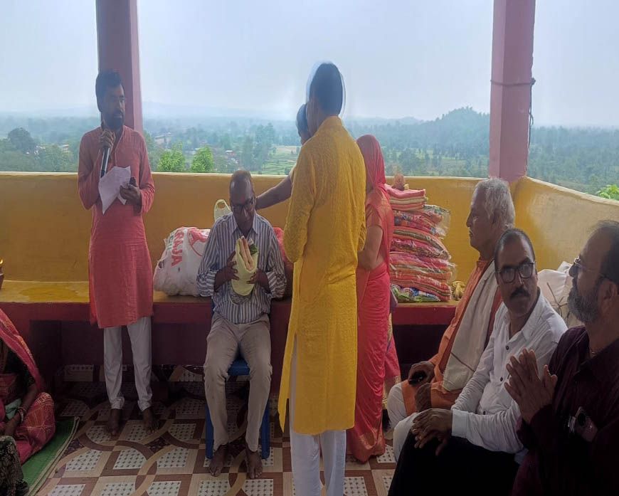 ग्राम बिलासपुर में अमरनाथ यात्रा से लौटे श्रद्धालुओं का हुआ सम्मान