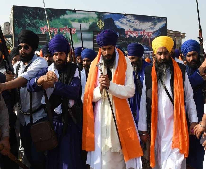पंजाब चुनाव 2027 से पहले बड़ा सियासी समीकरण, झुंदां गुट ने 'वारिस पंजाब दे' से मिलाया हाथ