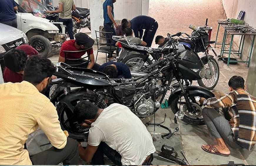 मैकेनिक की लापरवाही पड़ी भारी! बाइक खराब होने पर कंज्यूमर कोर्ट ने दिलाया ₹66 हजार मुआवजा