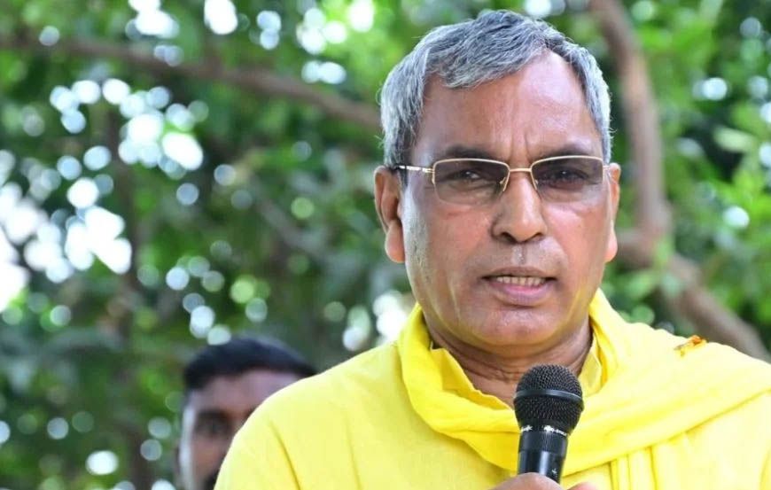 'नाम दरोगा, काम लुटेरे जैसा'—राजभर के निशाने पर सपा और अखिलेश