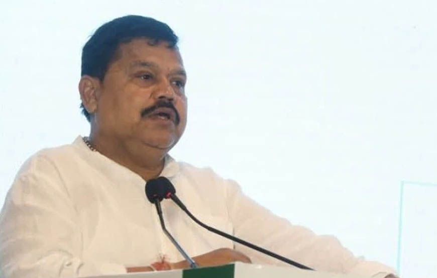MP के मंत्री प्रद्युम्न सिंह तोमर की तबीयत बिगड़ी, भोपाल से एयरलिफ्ट कर दिल्ली ले जाया गया