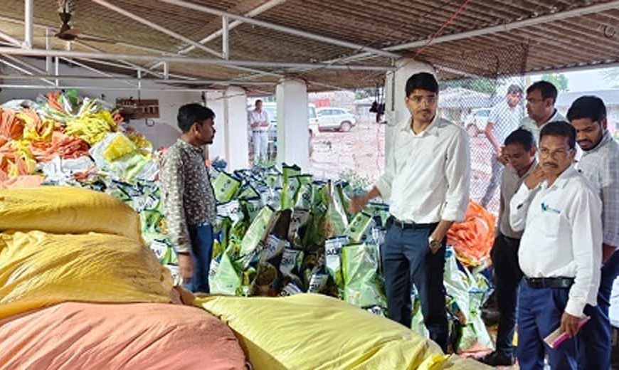 CG में कृषि विभाग की बड़ी कार्रवाई, अवैध भंडारण और पैकेजिंग यूनिट पर छापा, गोदाम सील