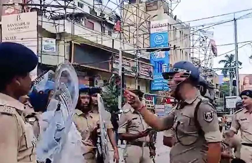 पटना प्रदर्शन में SP का वीडियो वायरल, बोले- पीछे हटे तो नौकरी नहीं छोड़ूंगा
