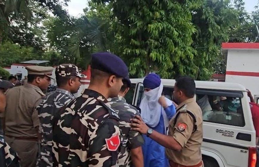 इंडो-नेपाल बॉर्डर पर बड़ा एक्शन: बहराइच से 'वारिस पंजाब दे' का वांटेड बिक्रमजीत और अमेरिकी नागरिक गिरफ्तार