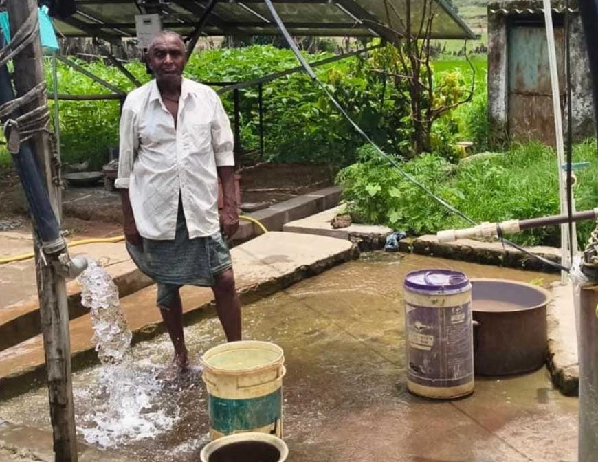 सीएम हेल्पलाइन की शिकायत का त्वरित समाधान सोलर पंप चालू होने से लौटी खेतों की रौनक