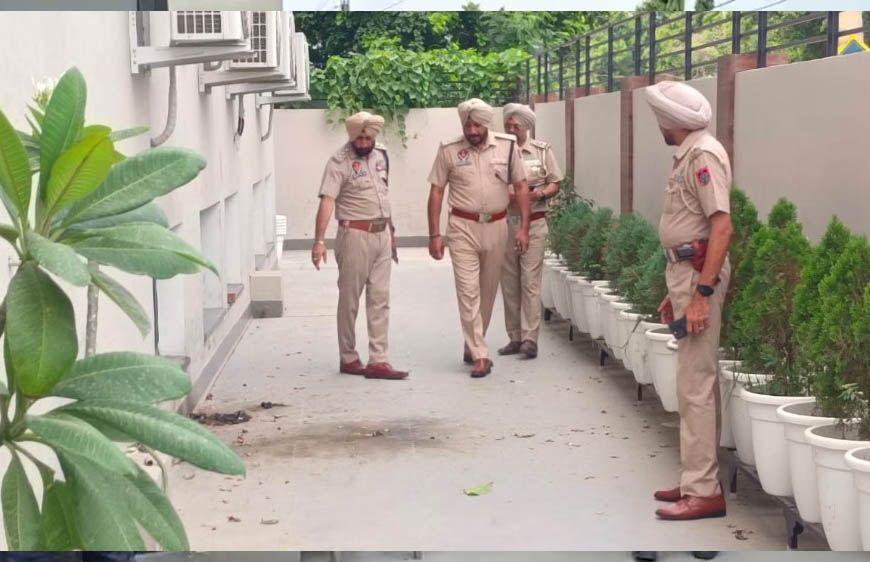 पंजाब में BJP दफ्तर पर पेट्रोल बम से हमला! संगरूर में आगजनी से मचा हड़कंप