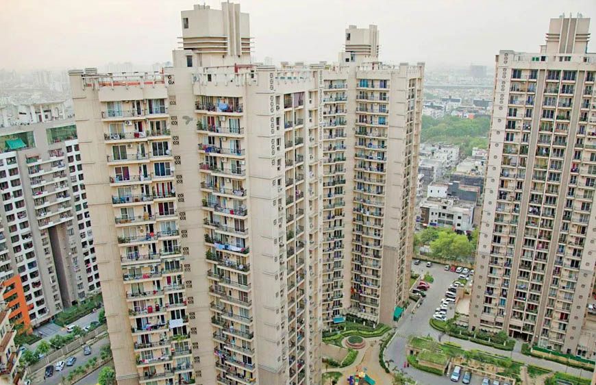 सोसायटी के नियम तोड़ने पर किसे भरना होगा जुर्माना? जानिए मकान मालिक या किरायेदार, क्या कहता है नियम