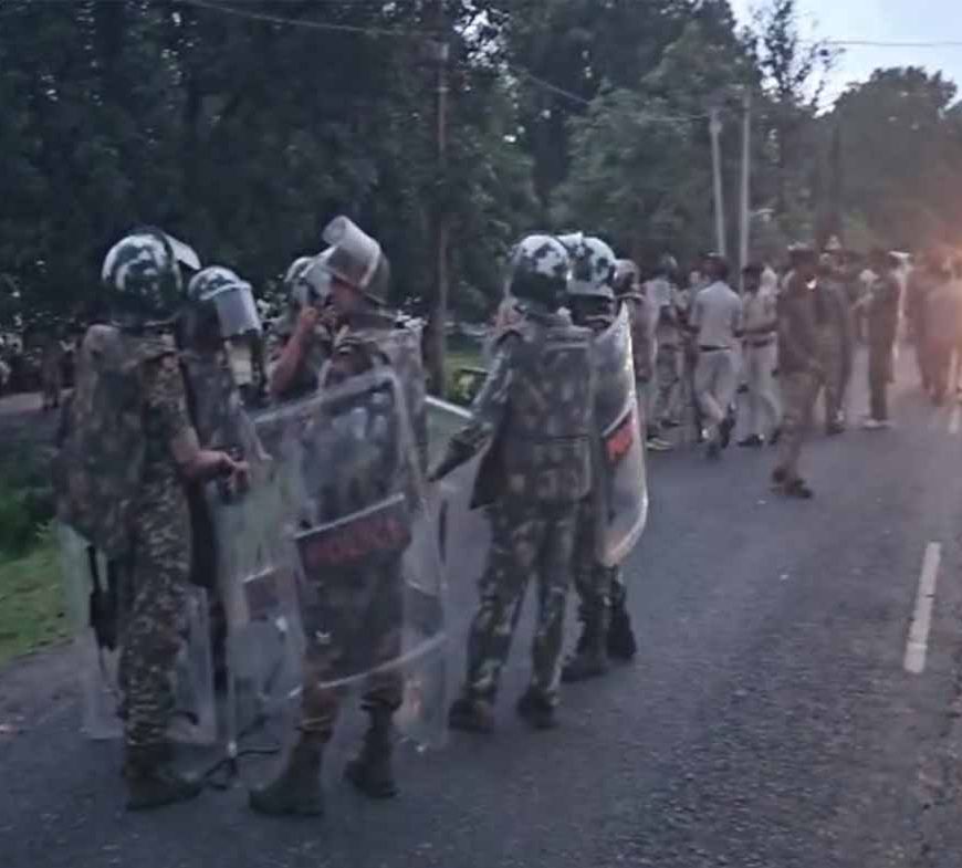 CG हिंसा पर बड़ा एक्शन: 150 ग्रामीणों पर FIR, SDOP समेत कई पुलिसकर्मियों पर हुआ था जानलेवा हमला