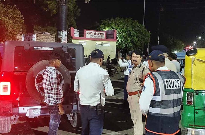 ग्वालियर पुलिस का 'नशे से दूरी है जरूरी 2.0' अभियान: ड्रिंक एंड ड्राइव पर कड़ा प्रहार, 05 कारें जब्त