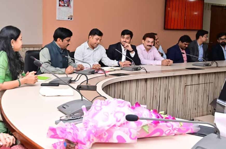 CG कर्मचारियों को मिलेगी कैशलैस इलाज की सुविधा? आज की बैठक में होगा बड़ा फैसला