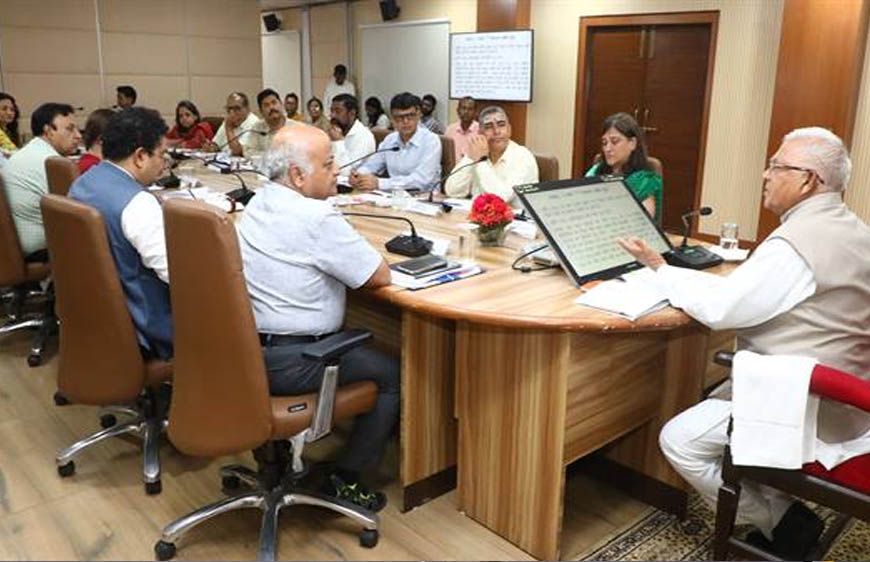 वन अधिकार अधिनियम का क्रियान्‍वयन समन्‍वय से करें: राज्यपाल पटेल