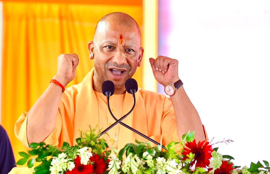 रामलीला में असलहा लहराकर दंगा करने वाले को मिट्टी में ही दफन होना पड़ेगा: सीएम योगी