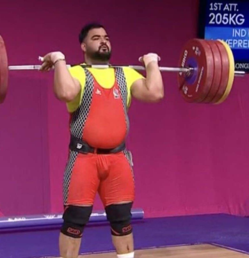 लवप्रीत सिंह गोल्ड से 1 किलो दूर, कॉमनवेल्थ में जीता सिल्वर मेडल