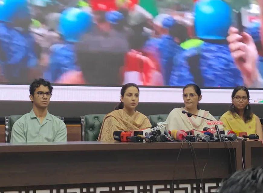 पापा की यूनिफॉर्म खून से लाल थी'—घायल पुलिसकर्मी की बेटी का छलका दर्द, CJP प्रदर्शन पर उठाए सवाल