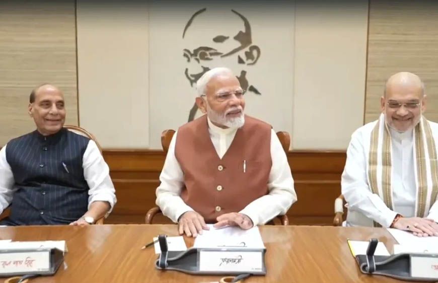 मोदी कैबिनेट के बड़े फैसले: किसानों को अगले 5 साल तक ₹6,000 मिलेंगे, PM सूर्य सरोवर योजना को मंजूरी