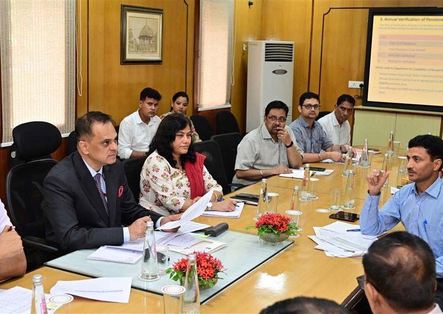 राजस्थान में सामाजिक सुरक्षा योजनाओं की समीक्षा, एक करोड़ परिवारों को मिल रहा लाभ