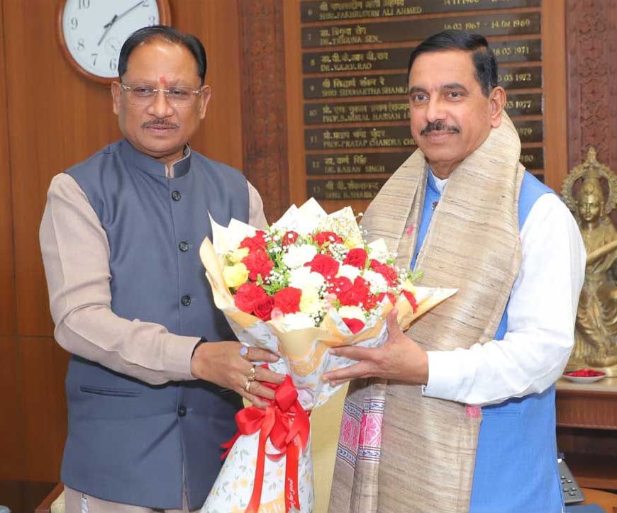 5 लाख मीट्रिक टन चावल के शीघ्र उठाव की पहल, मुख्यमंत्री विष्णुदेव साय ने केंद्रीय मंत्री से पर्याप्त रेलवे रैक उपलब्ध कराने का किया आग्रह