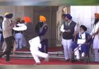 सुखबीर सिंह बादल पर जानलेवा हमला! पुलिसकर्मी भी घायल, अस्पताल में भर्ती