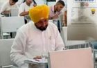 पूर्व सीएम चन्नी का परीक्षा देते फोटो वायरल, कटघरे में PU प्रशासन; परीक्षा रद्द करने की मांग