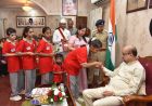 लोक भवन में गूंजा अपनत्व का संदेश, दिव्यांग बच्चों ने राज्यपाल  रमेन डेका को बांधा रक्षा सूत्र