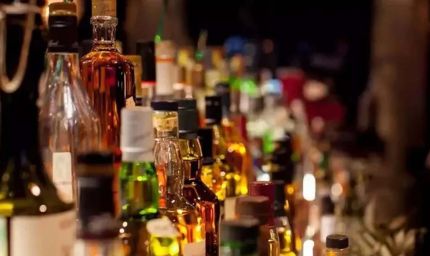 शराब घोटाला मामले में एसीबी ने तीन संदिग्धों को पूछताछ के लिए बुलाया