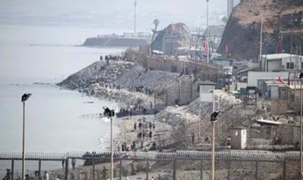 अवैध प्रवासियों से परेशान स्पेन ने मोरक्को सीमा पर 500 मीटर बैरियर बनाया