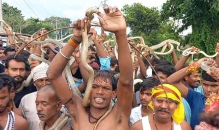 सावन की पहली सोमवारी पर नाग पंचमी का संयोग, बिहार के शिवालयों में उमड़ा आस्था का सैलाब
