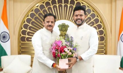 उप मुख्यमंत्री शुक्ल ने केंद्रीय नागरिक उड्डयन मंत्री से नायडू से की सौजन्य भेंट