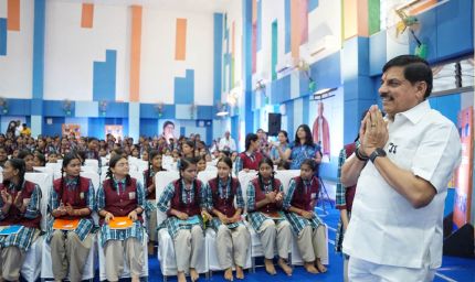 बेटियों की खास कैबिनेट से मिलकर गदगद हुए डॉ. मोहन यादव, बताया कितना और कैसे इस्तेमाल करें AI