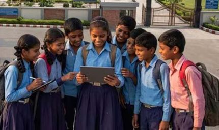 भारी बस्ता और मोबाइल की लत से बढ़ रही बच्चों में गर्दन-पीठ दर्द की समस्या
