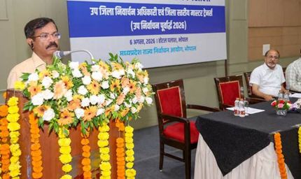 निर्वाचन कार्यों में छोटी सी लापरवाही अविश्वास का बन जाती है कारण : राज्य निर्वाचन आयुक्त श्रीवास्तव