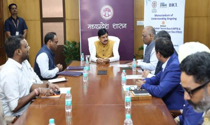 मुख्यमंत्री डॉ. यादव की गरिमामयी उपस्थिति में मध्यप्रदेश पर्यटन बोर्ड और टाटा स्ट्राइव के मध्य हुआ एमओयू