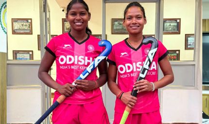 रायपुर : छत्तीसगढ़ की दो खिलाड़ी भारतीय महिला जूनियर हॉकी टीम में, चीन में होने वाले एशिया कप में दिखाएंगी दम