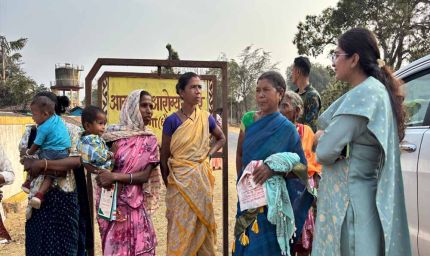 CG में बाढ़ से क्षतिग्रस्त पुलिया का कलेक्टर ने किया निरीक्षण, जल्द मरम्मत के दिए निर्देश