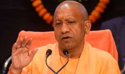 योगी बोले- हथकरघा से जुड़ी 30 लाख लोगों की आजीविका, स्वदेशी को दें बढ़ावा