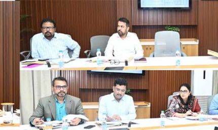 मुख्य सचिव ने नक्सल मुक्त क्षेत्रों में अधोसंरचना विकास और बुनियादी सुविधाओं को प्राथमिकता देने के दिए निर्देश