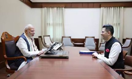 PM Modi Raghav Chadha Meeting: सुबह-सुबह पीएम मोदी से मिले AAP सांसद राघव चड्ढा, भेंट किया खास तोहफा; लिखा-'हमेशा याद रखूंगा'