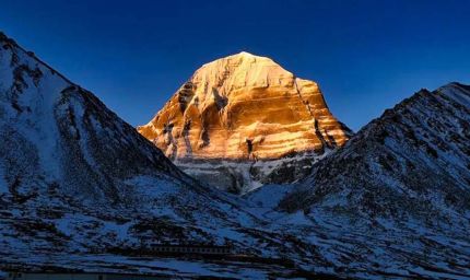 कैलाश पर्वत पर आज तक क्यों नहीं चढ़ पाया इंसान, जानें रहस्य और वजह