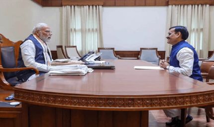 दतिया उपचुनाव में हार के बाद बढ़ी हलचल, PM मोदी से मिले वीडी शर्मा