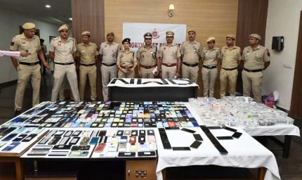 दिल्ली पुलिस का ऑपरेशन प्रहार, 72 घंटे में 390 चोरी के मोबाइल और 66 वाहन बरामद