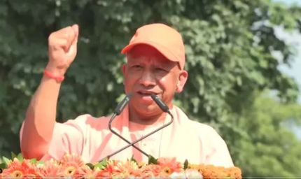 लखनऊ में योगी ने रवाना की तिरंगा यात्रा, 25 हजार युवाओं ने दिया राष्ट्र प्रथम संदेश