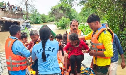 बारिश और बाढ़ के बीच मध्यप्रदेश पुलिस का रेस्क्यू ऑपरेशन—SDERF एवं होमगार्ड्स ने बचाईं 98 जिंदगियां