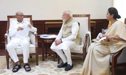 PM मोदी से मिले शरद पवार गुट के सांसद, महाराष्ट्र की सियासत में क्या पक रही है खिचड़ी?
